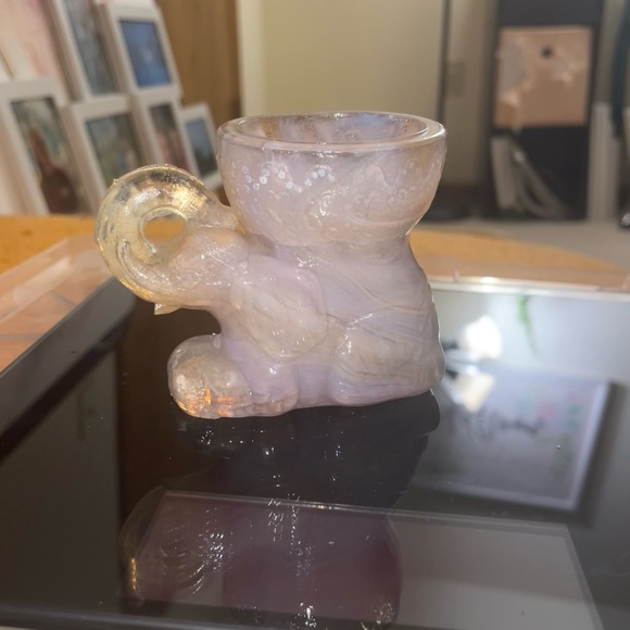 Vintage Packy The Elephant Figurine By Craig’s Glass - White/Cream Swirled Slag - Picture 2 of 11